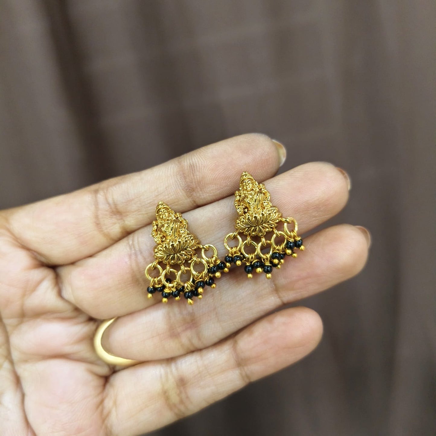 Laxmi studs
