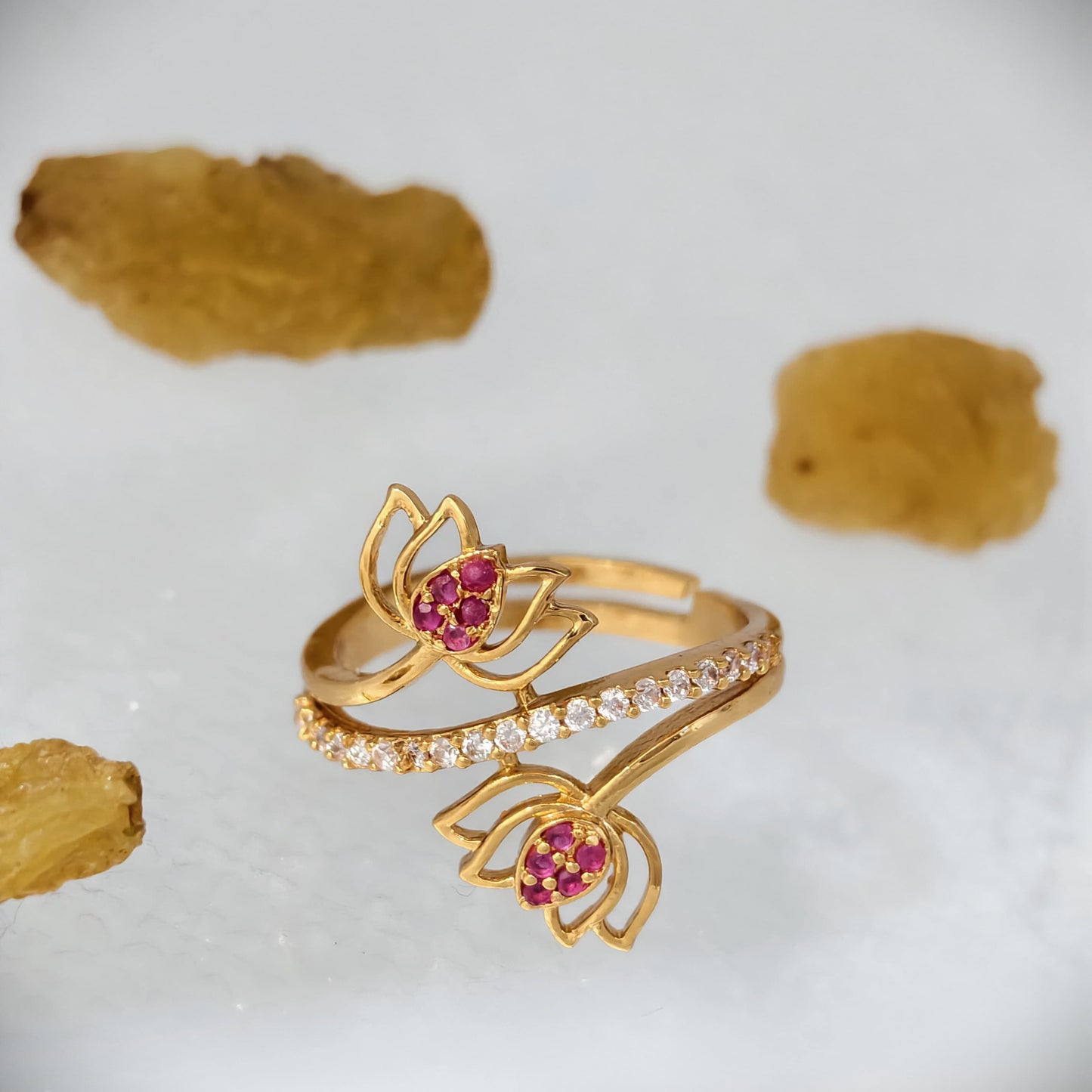 Lotous finger ring