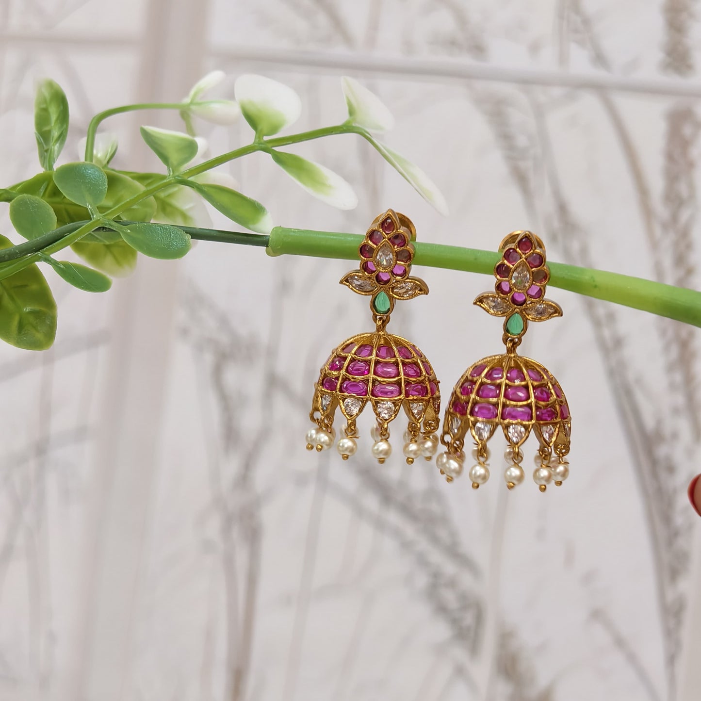 Earrings (pink)