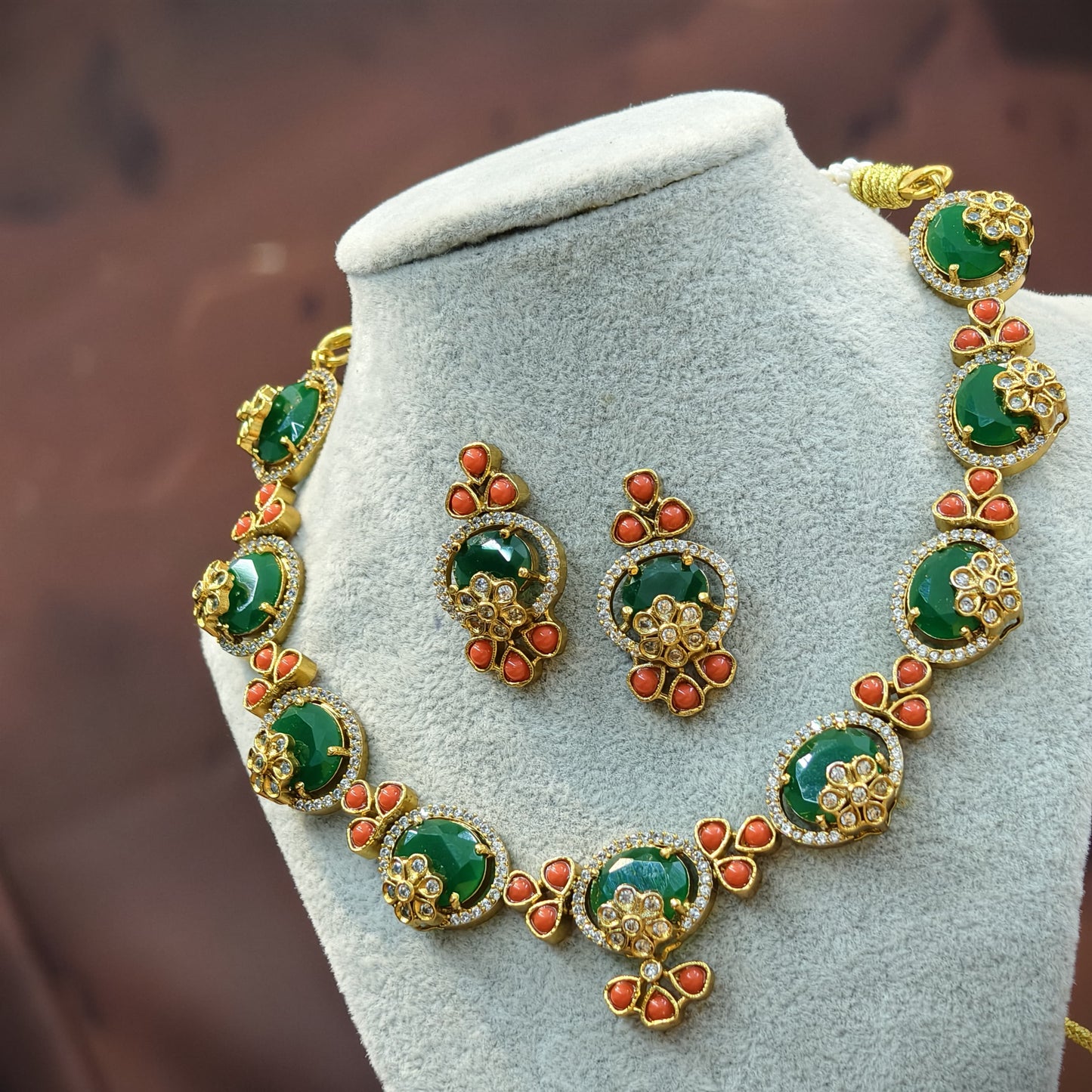 Pachala Neckset