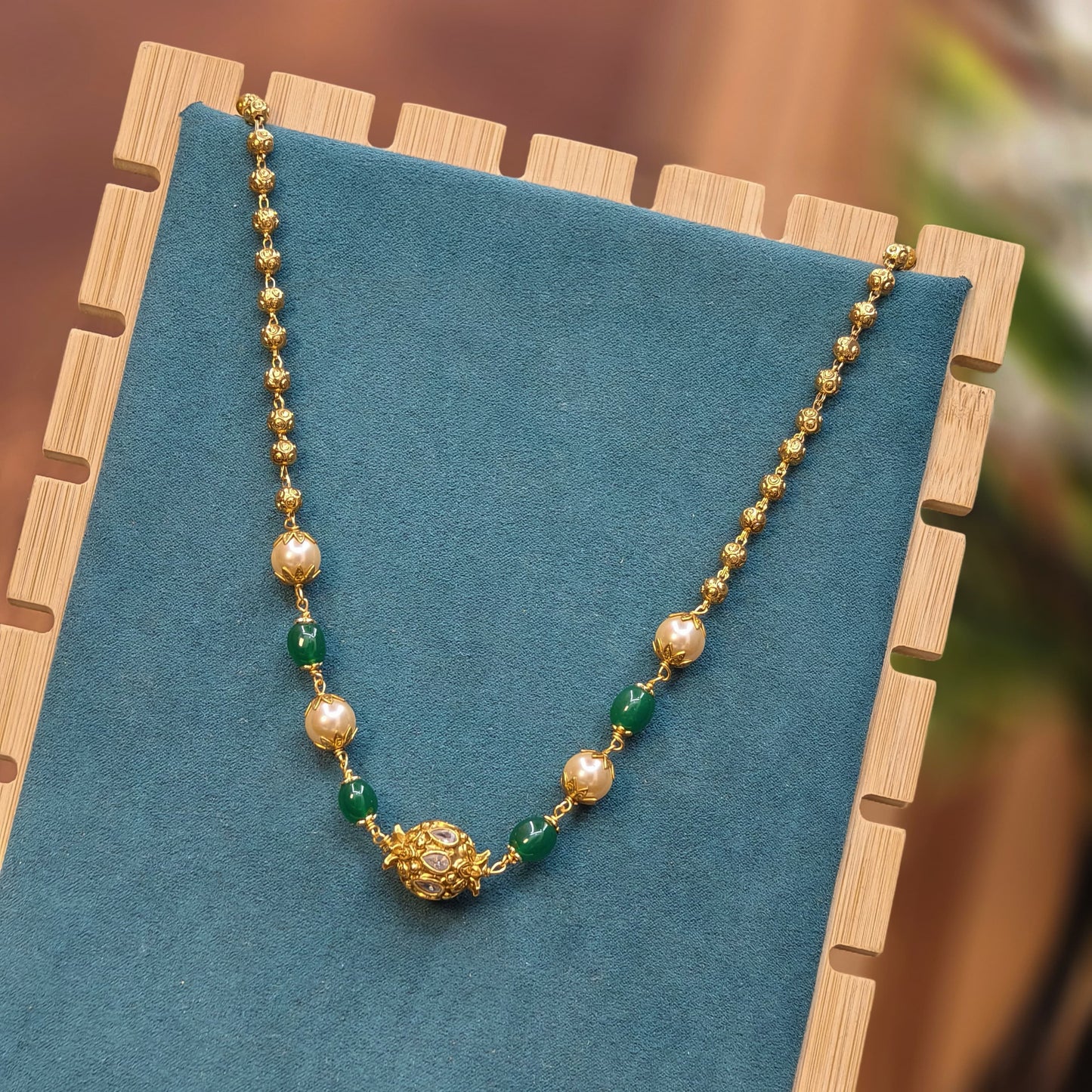 Green and white Beads chain