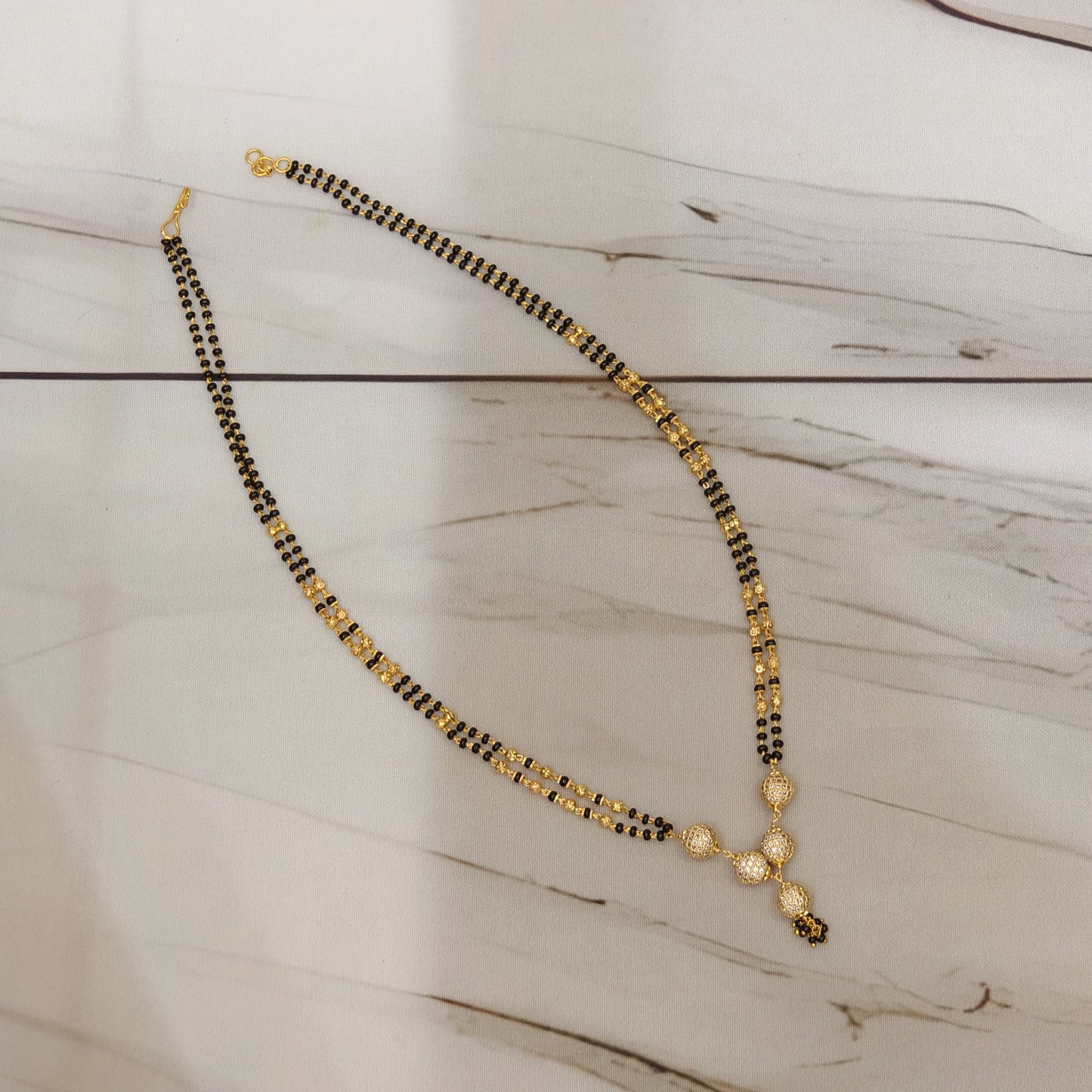 5 ball Black beads