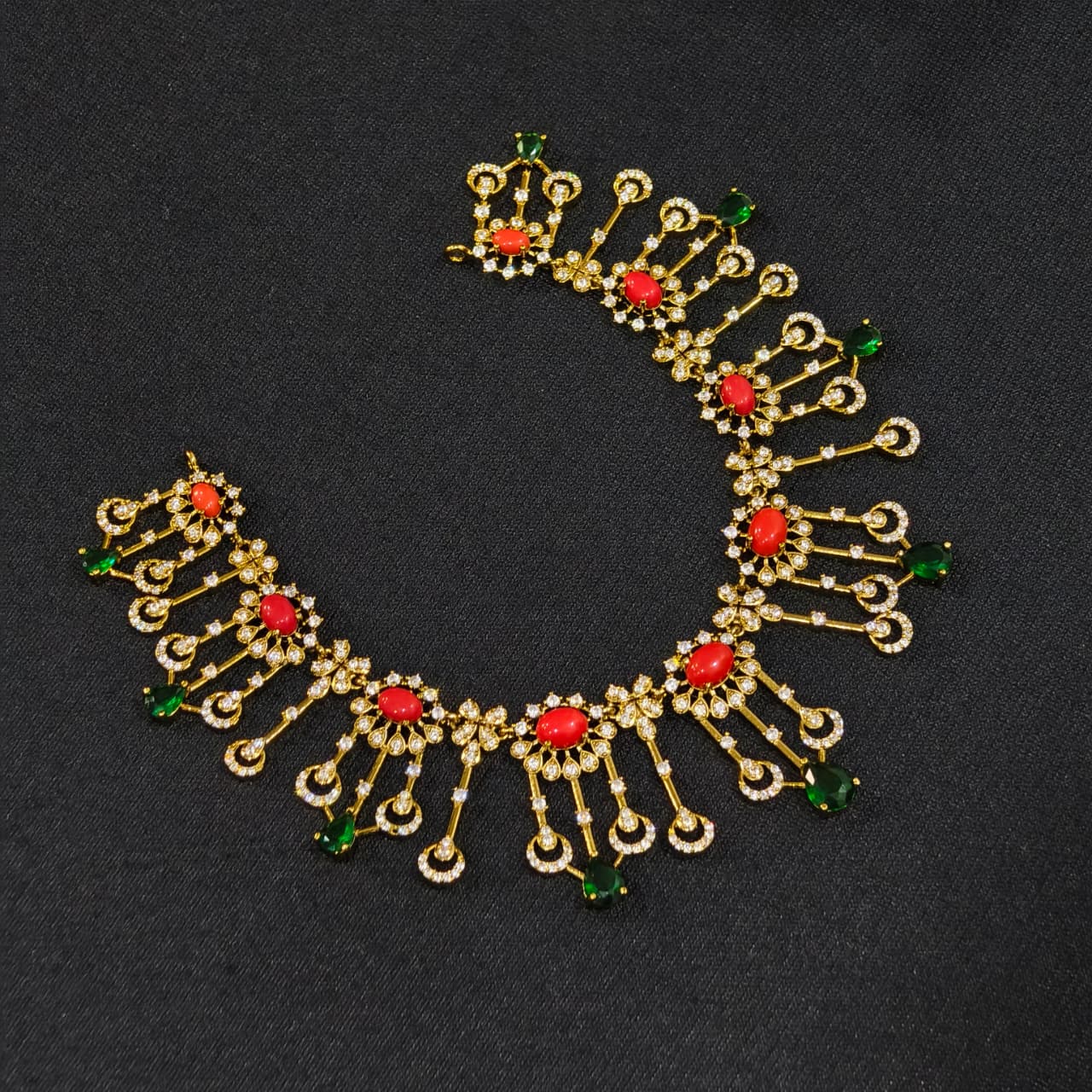 Multi colour neckset