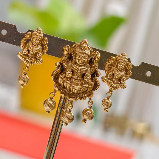 Pendant with Earrings