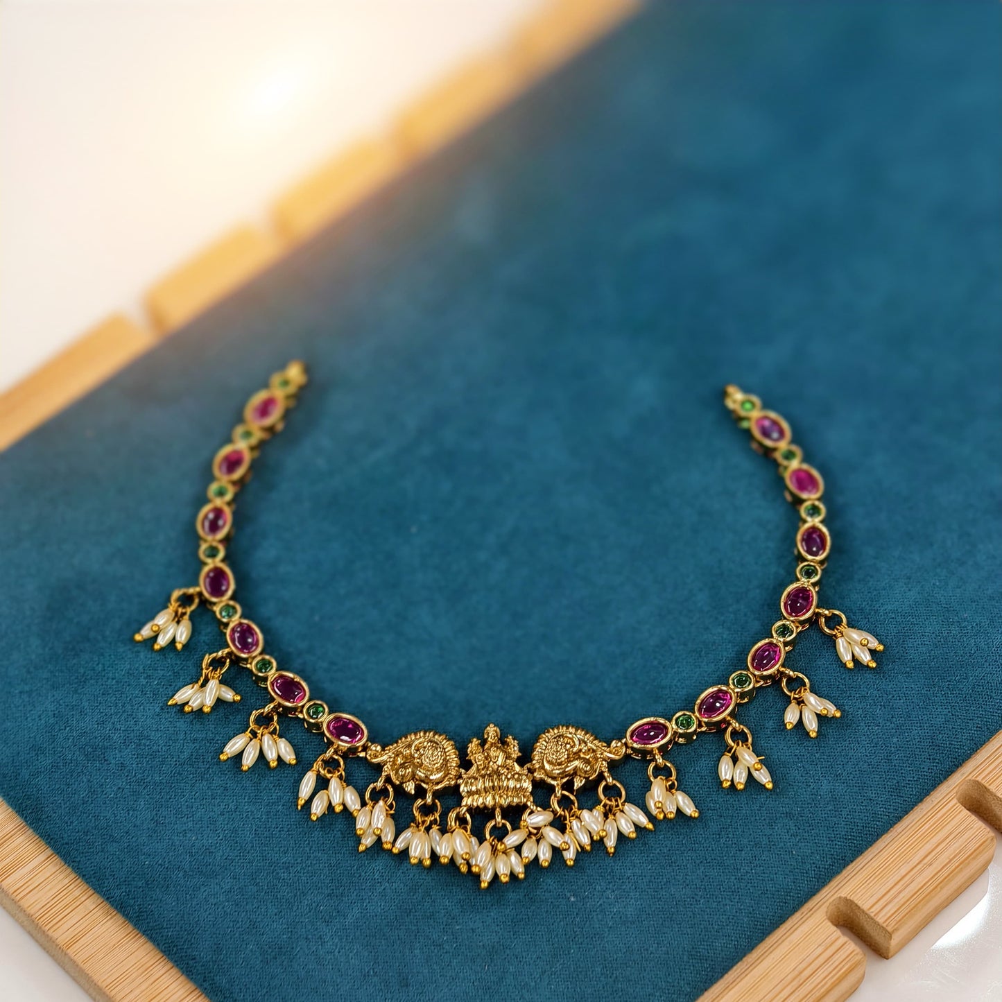 kempu neck set
