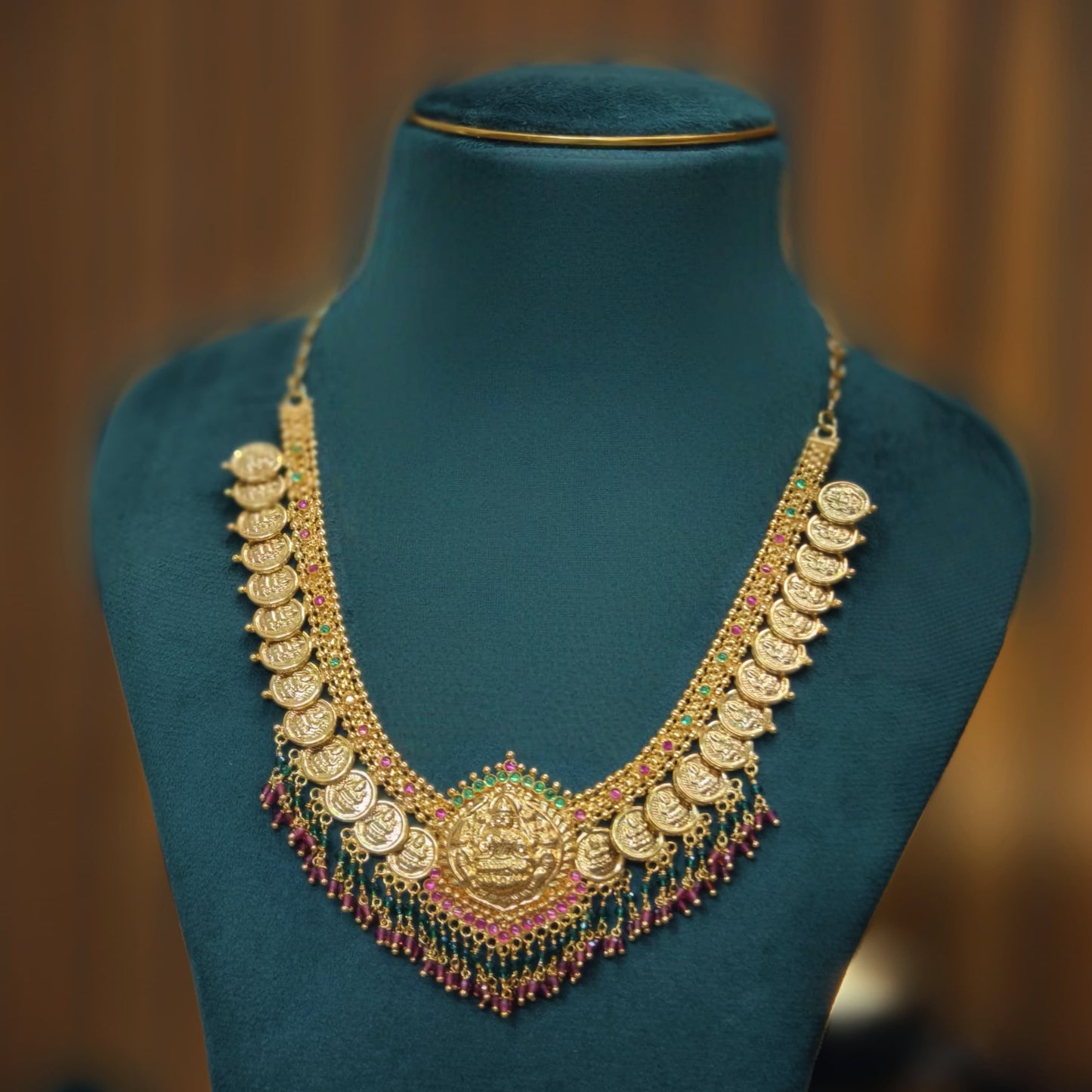 Laxmi short neckset