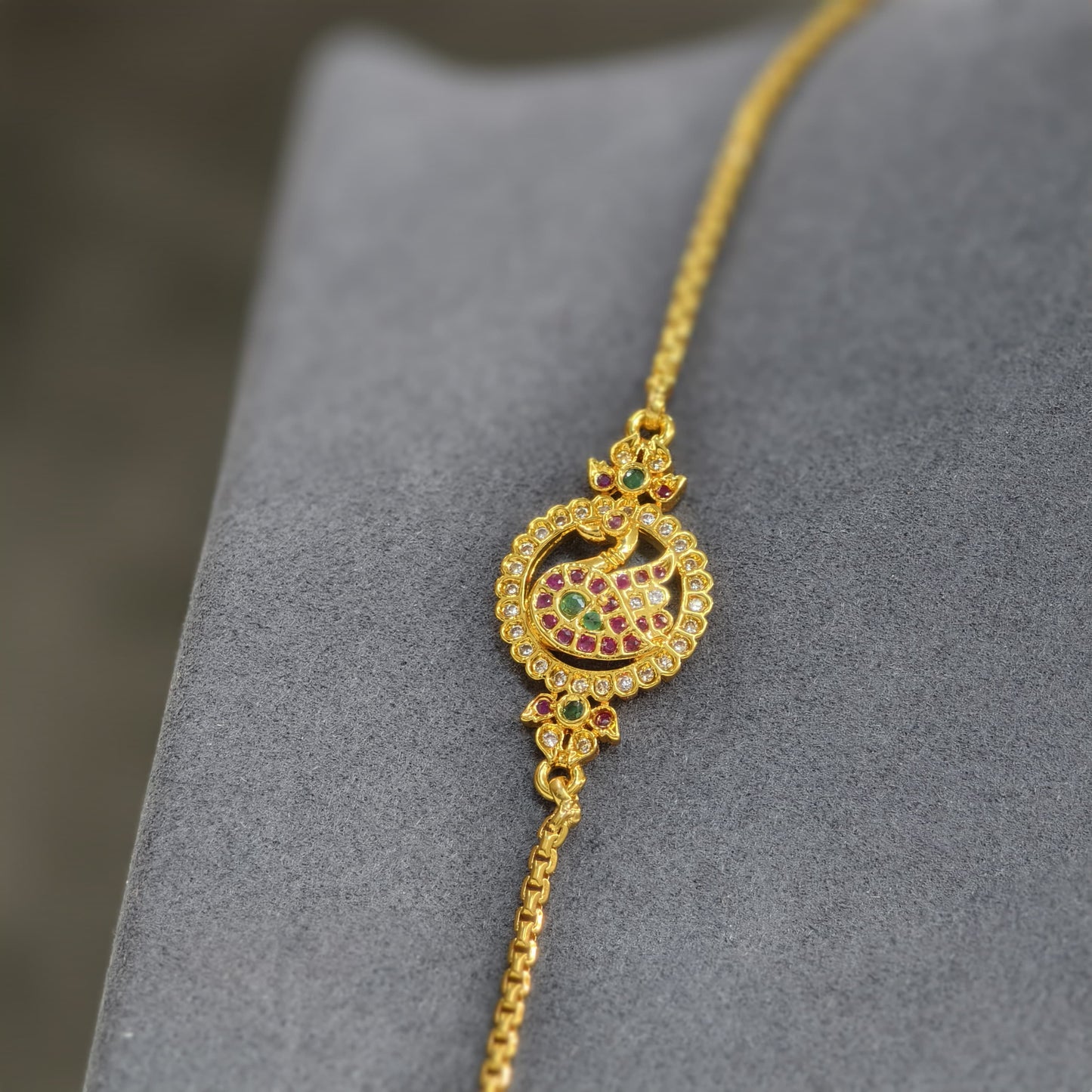 Side broach thali chain