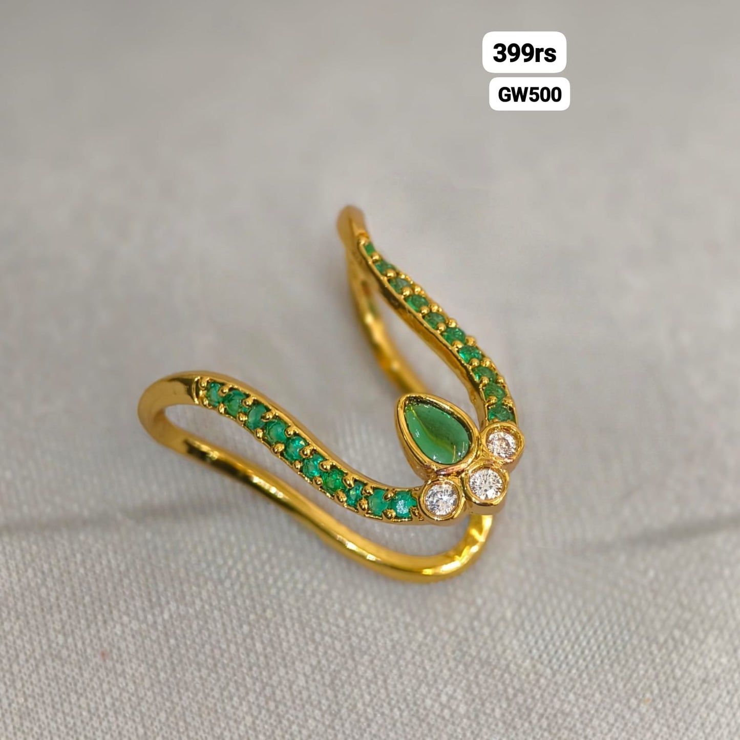 Vanki Ring (Green & White Stones)