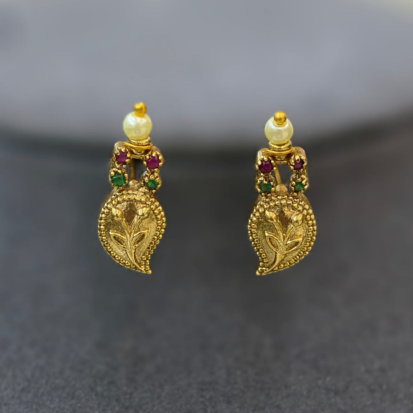 Antique Short Neckset