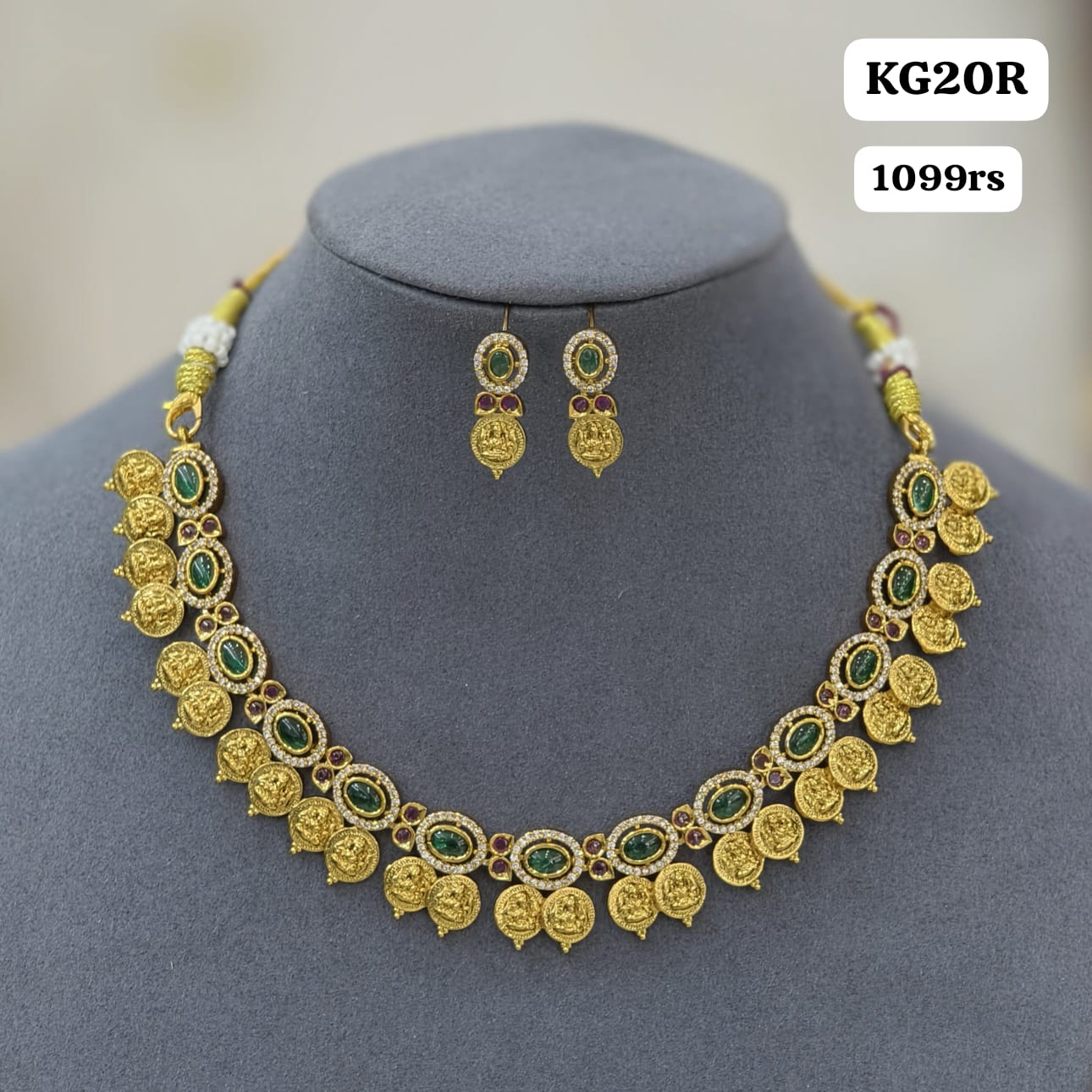 Green stone Short Neckset