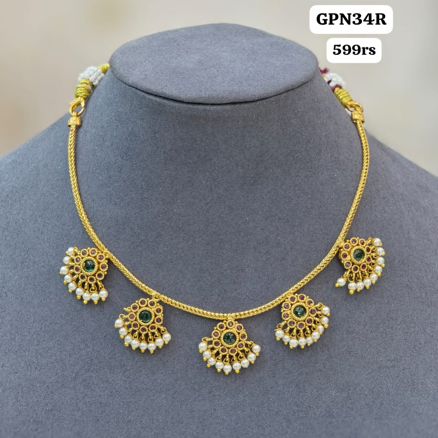 Pendants short Necklace