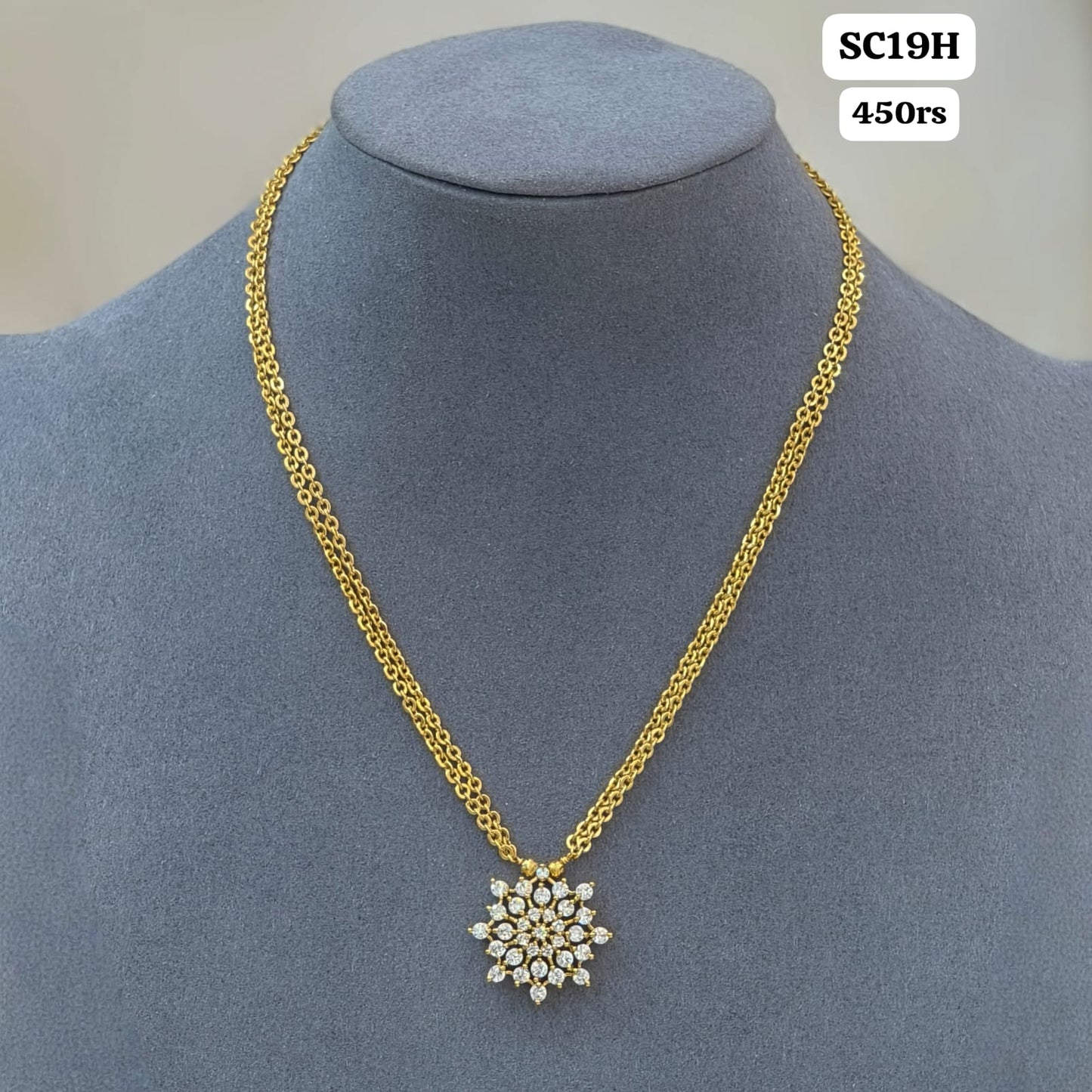 Diamond pendant simple chain