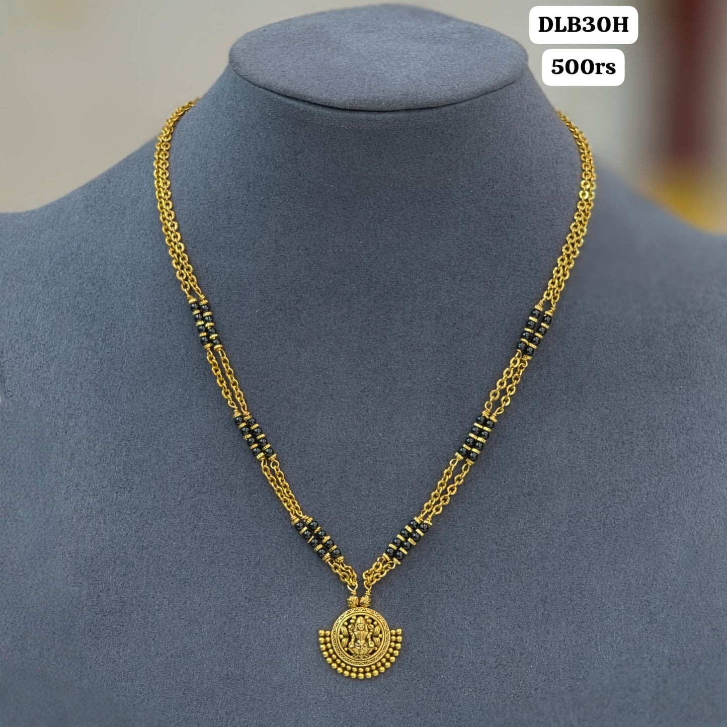 2 lines short black beads