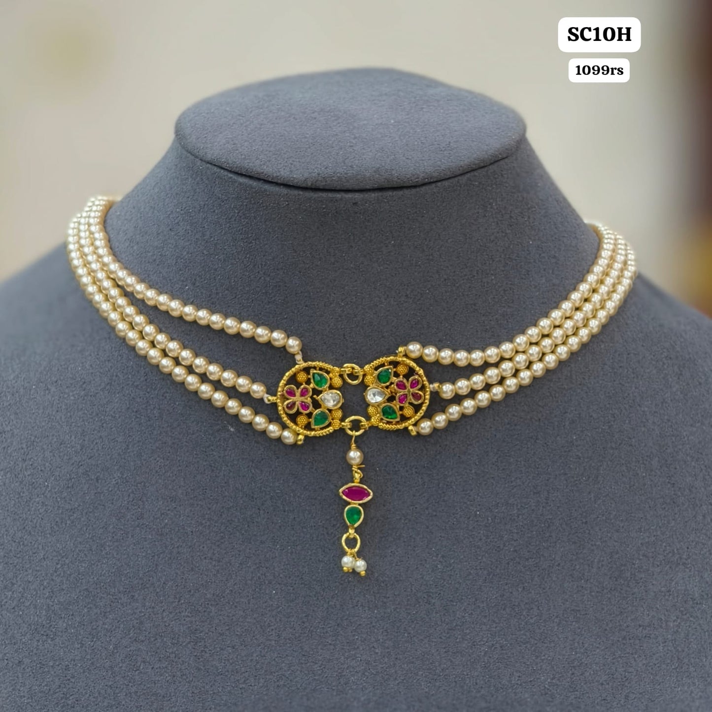 Kundan Chocker