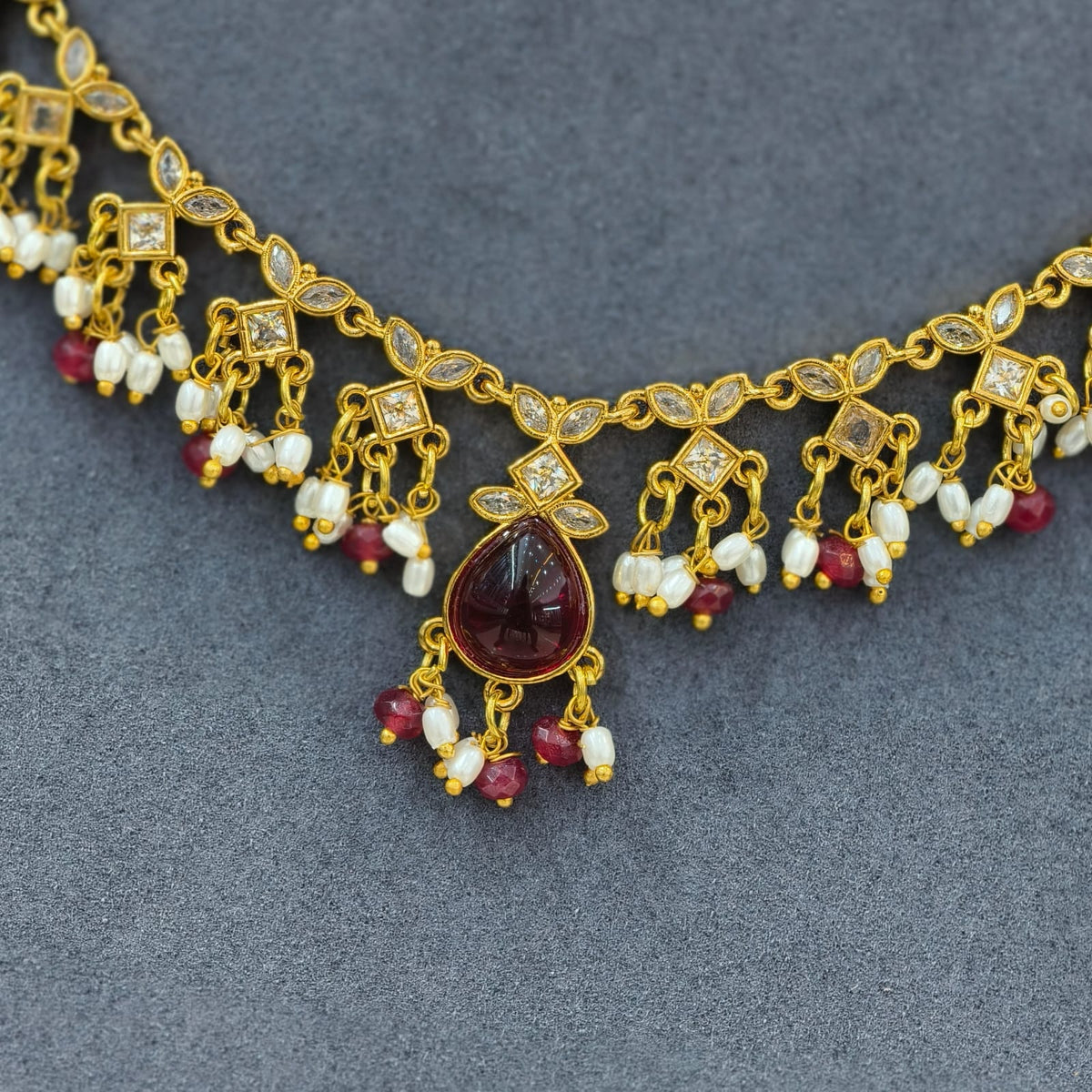 Short Neckset (Ruby)