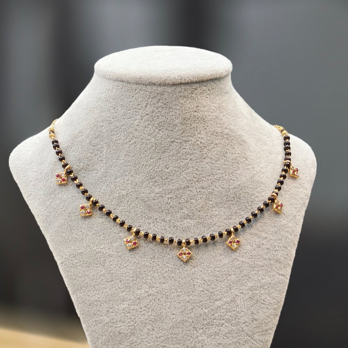 BB neckpiece