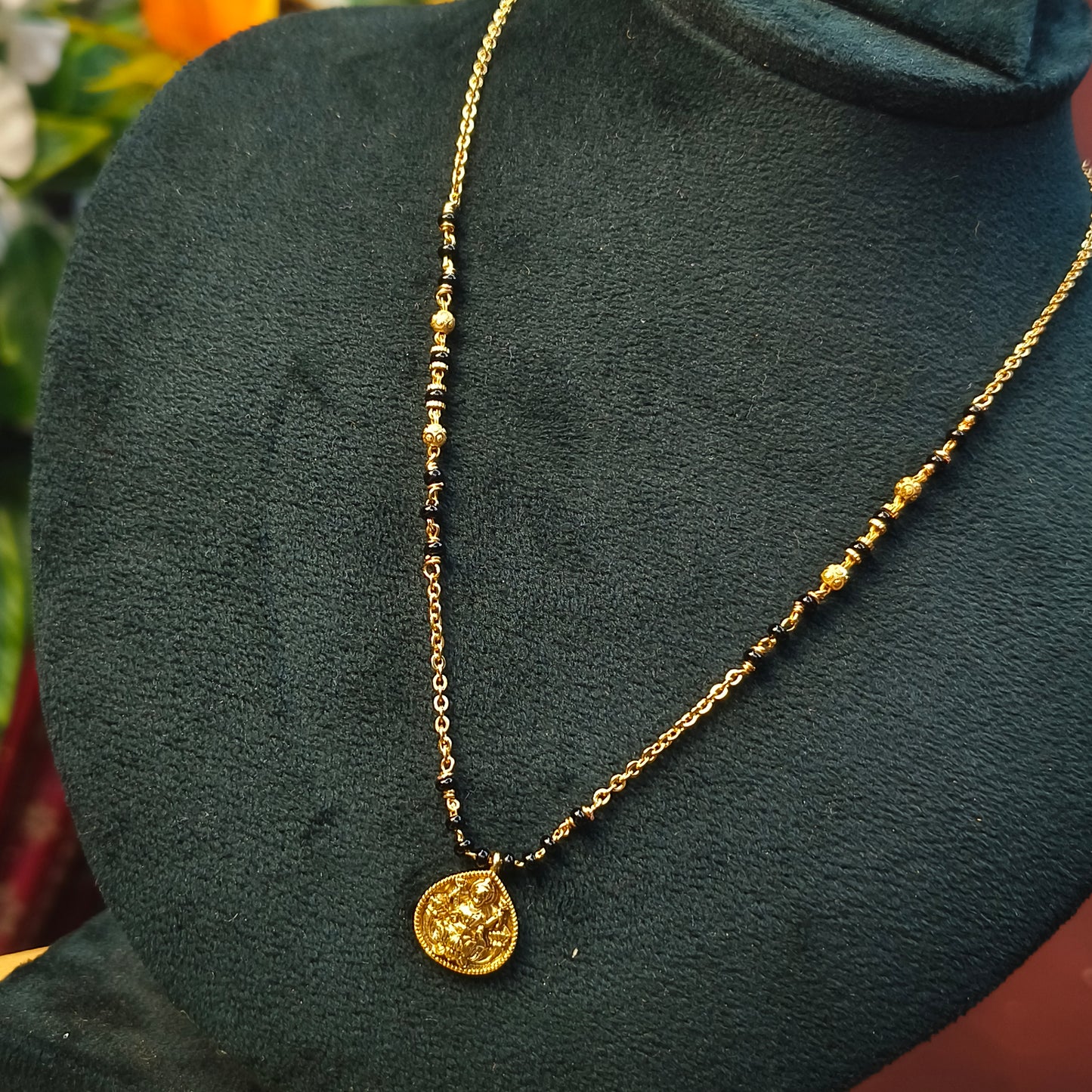 Short black beads