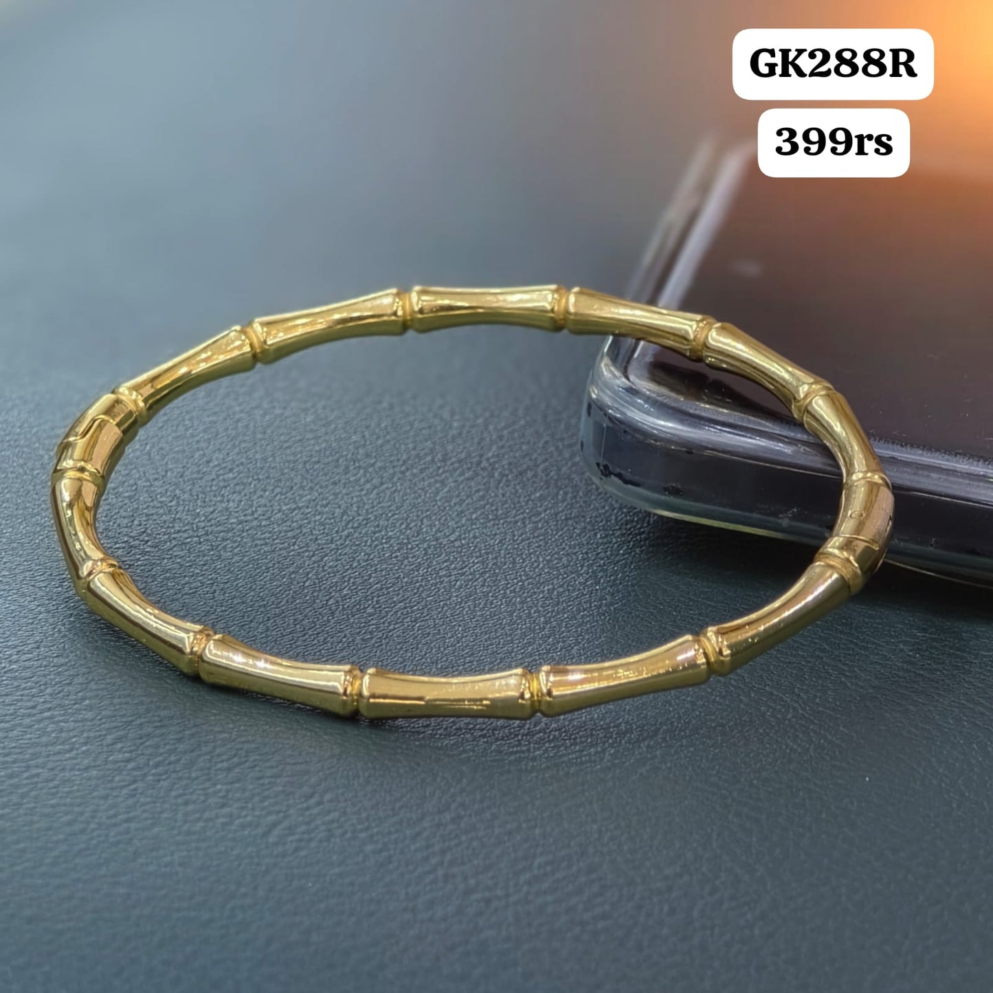 Gold kada