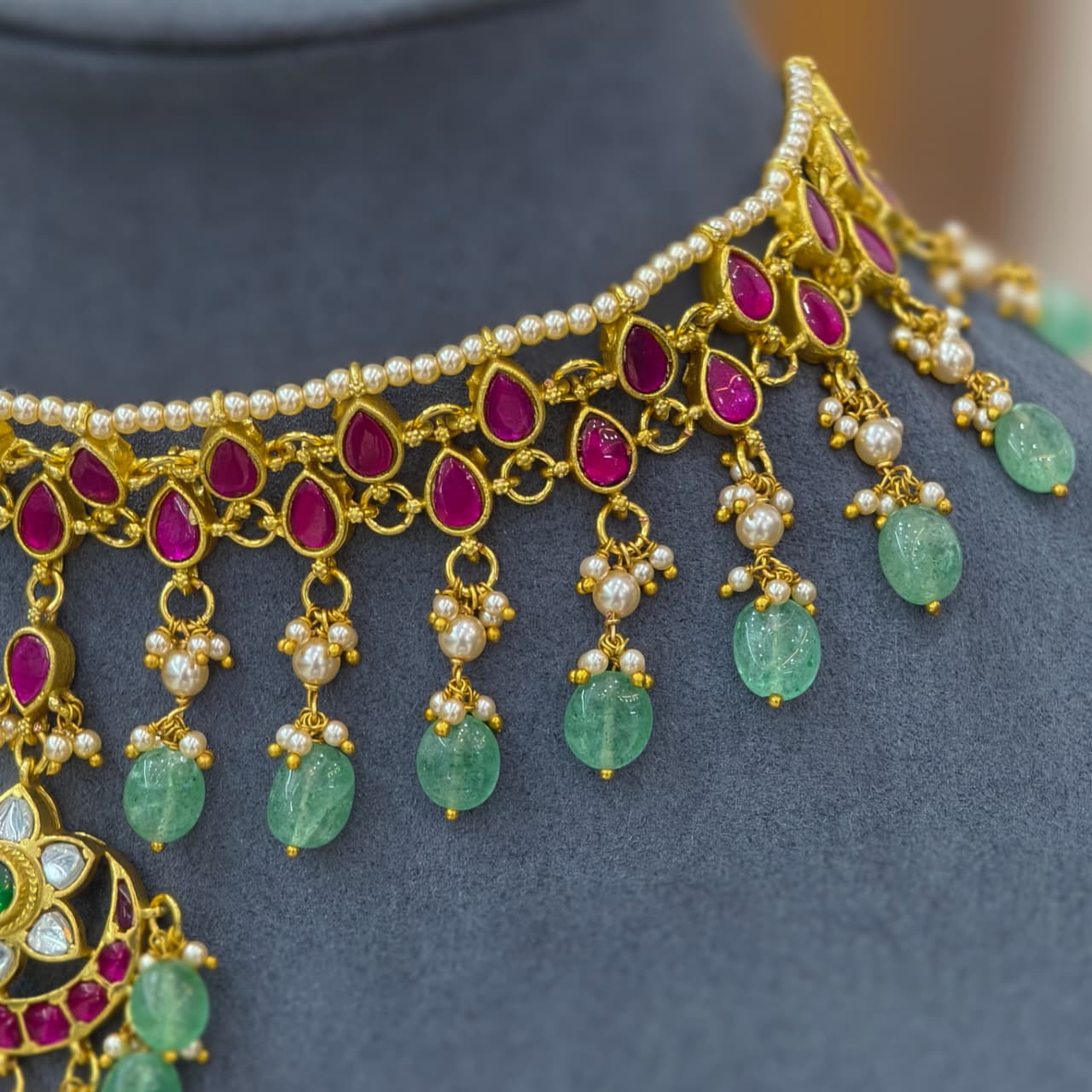 Kundan Chocker short Neckset