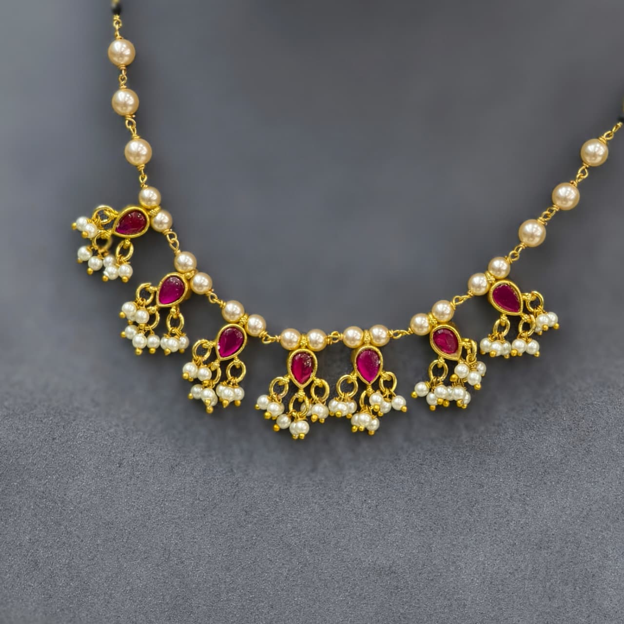 Kundan Short black beads
