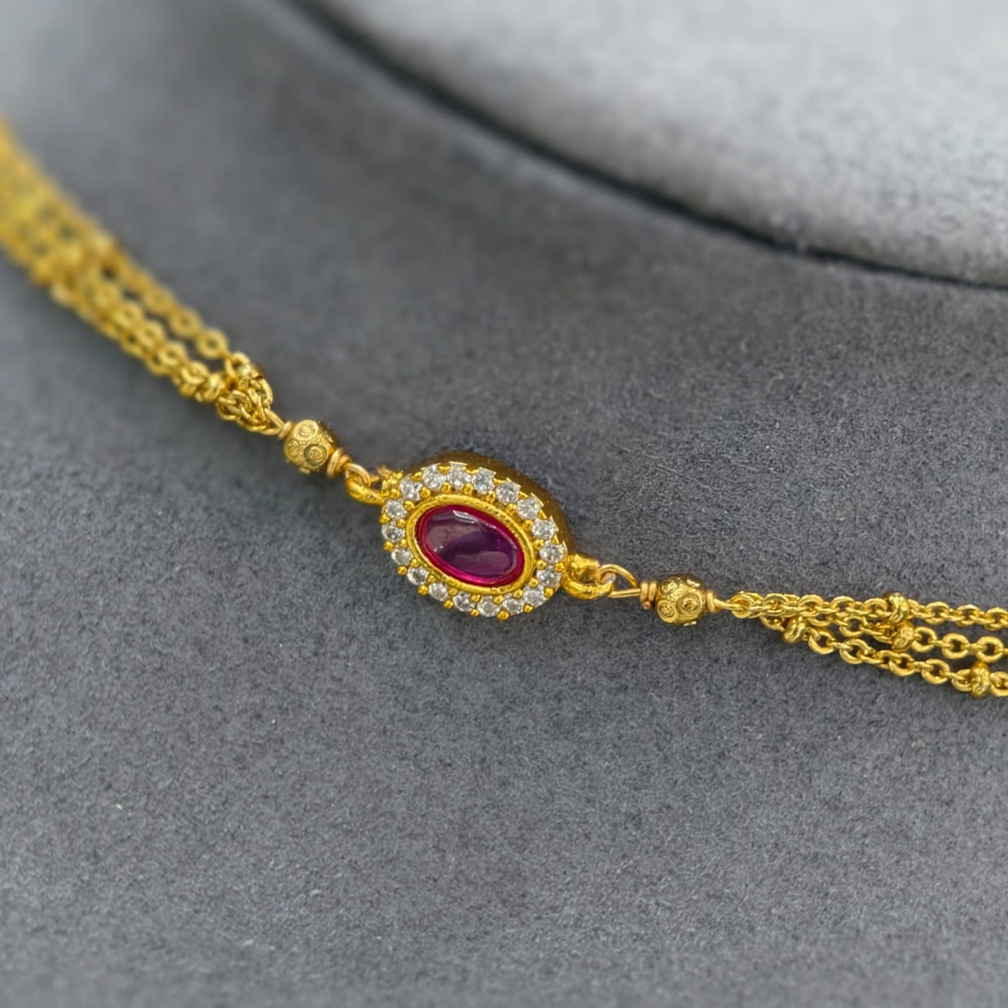 Pink pendant with Chocker