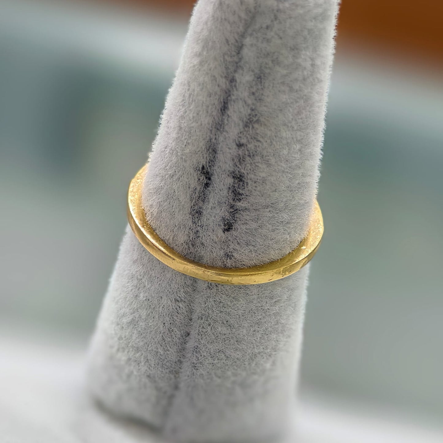 White stone Ring