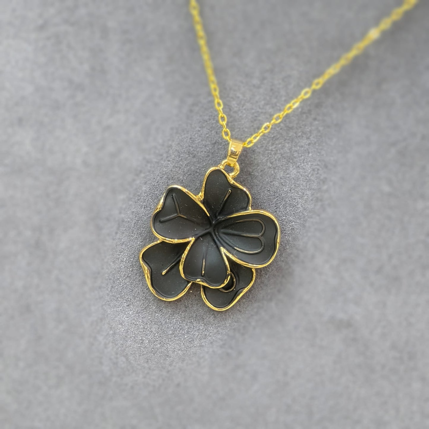 Black flower simple Chain