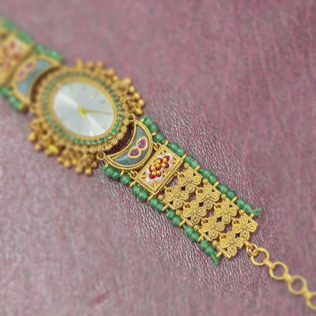 Jadav Kundan watch