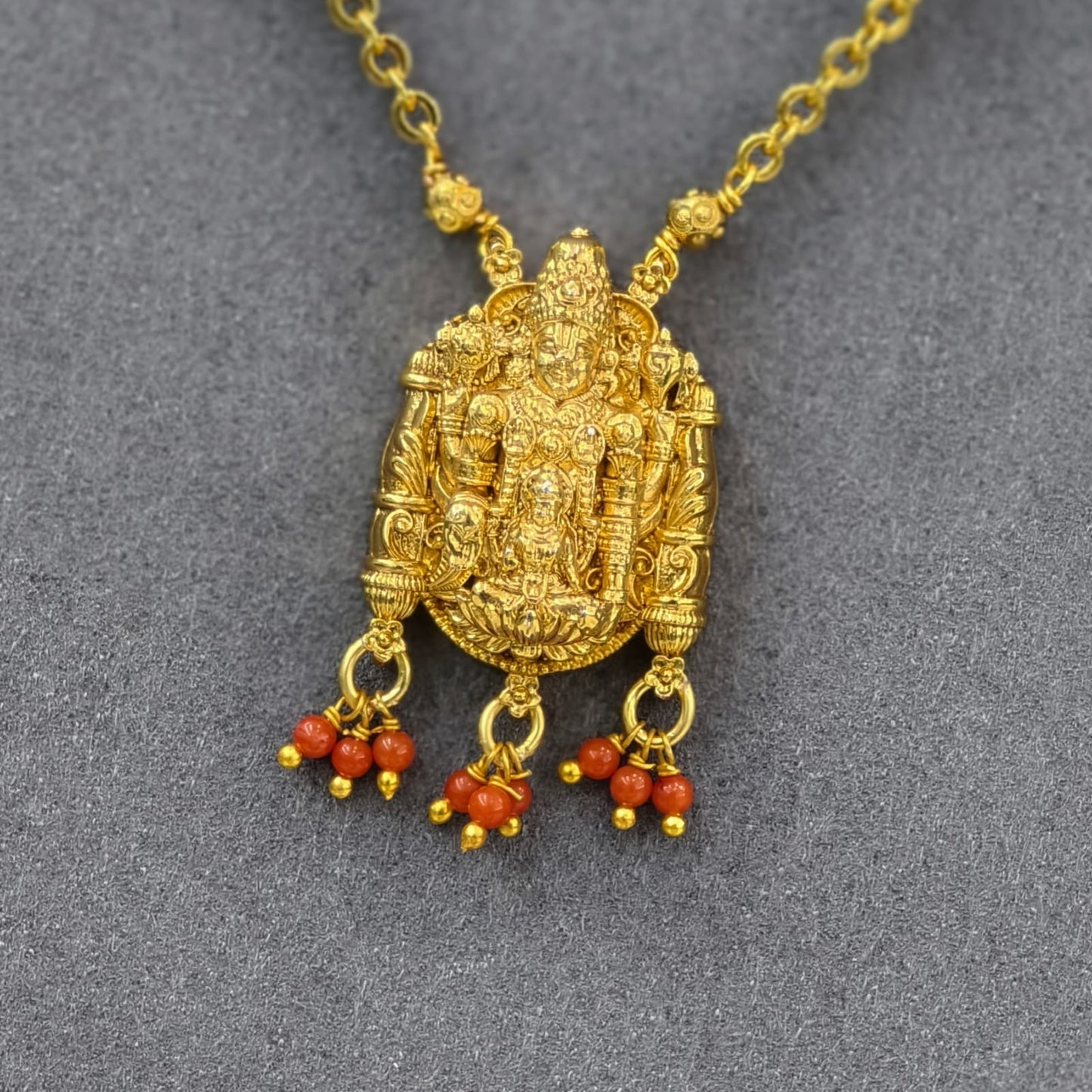 Thirumala Pendant with simple chain