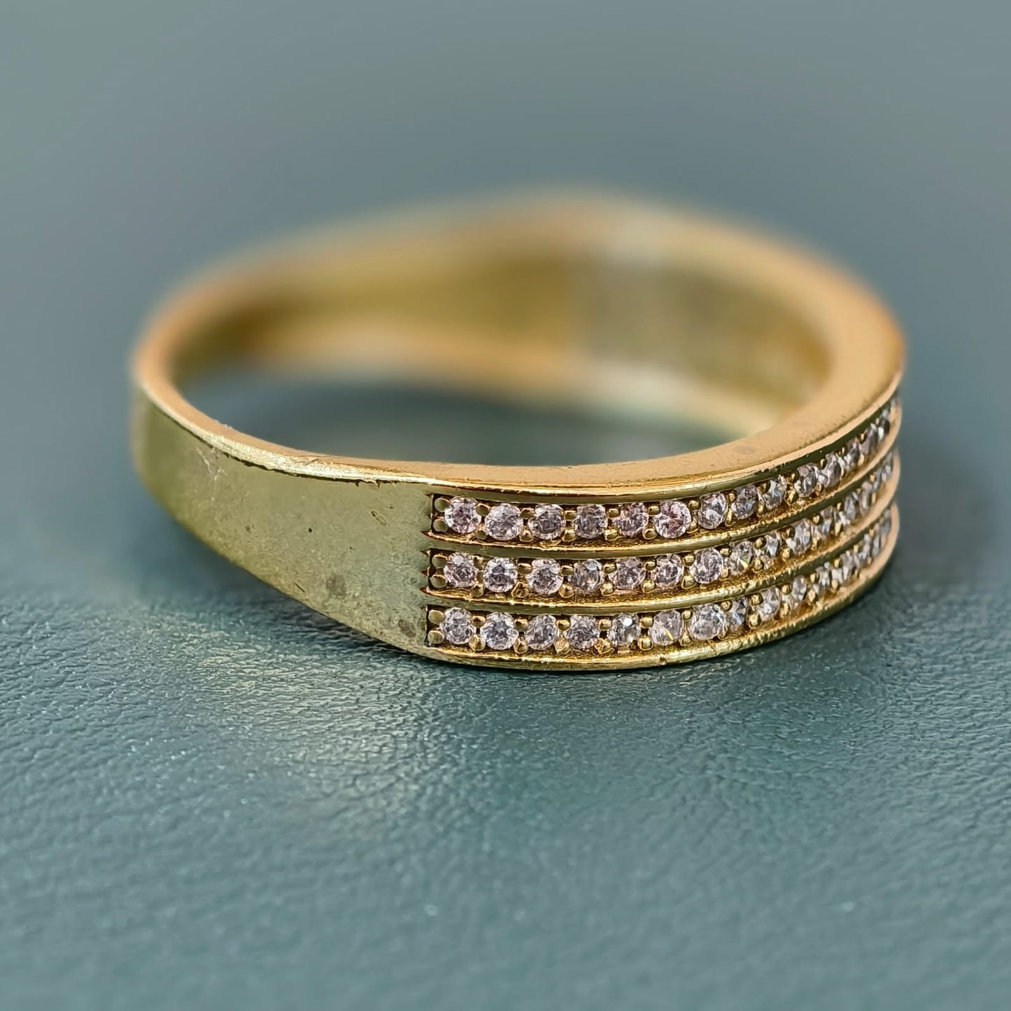 3 Lines white stone Ring