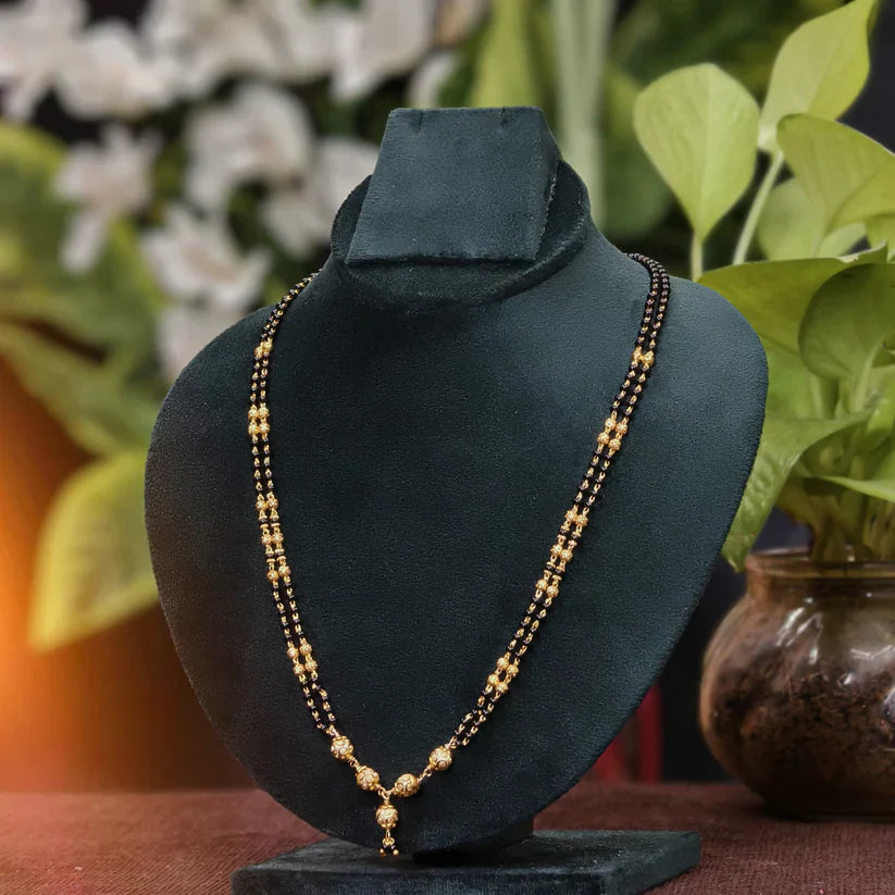 2 LINES SHORT BLACK BEADS
