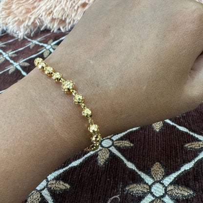 Gold beads bracelet