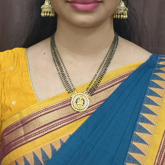 4 lines black beads