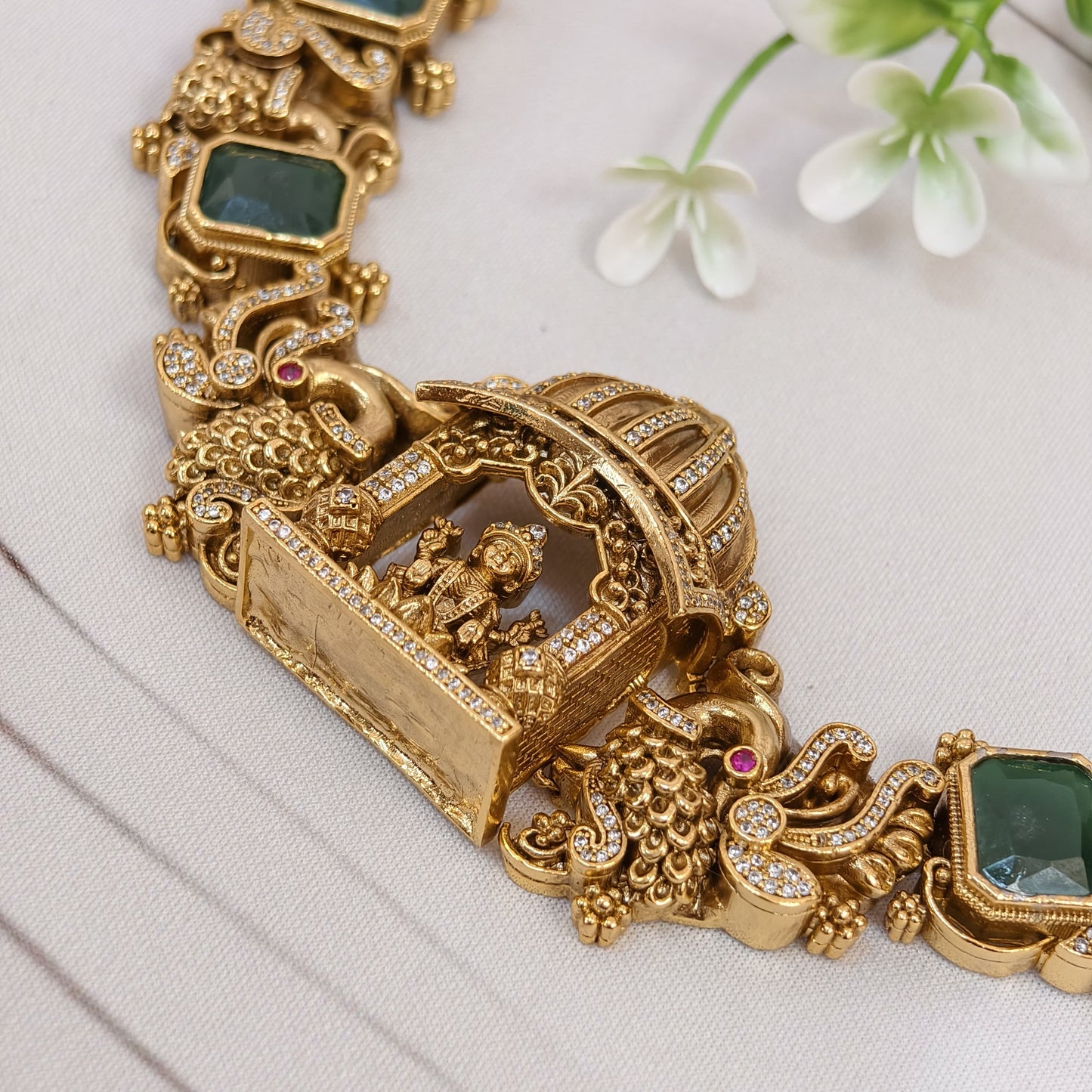 Temple carving neck set
