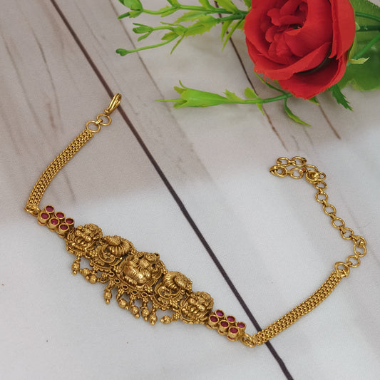 Antique finishing chocker