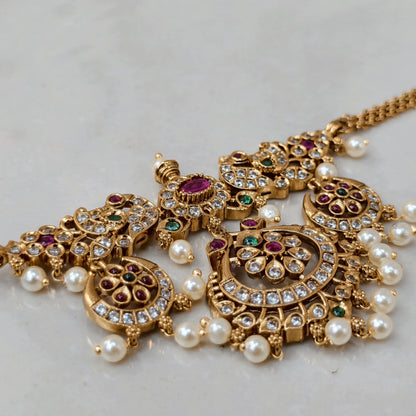 Peacock chocker