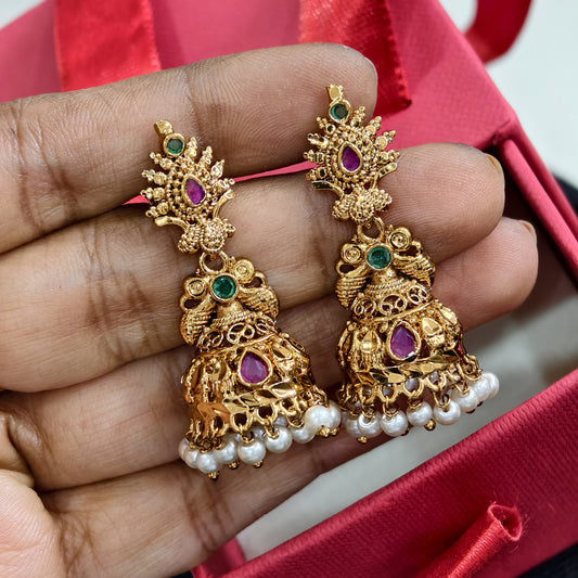 White butta Earrings