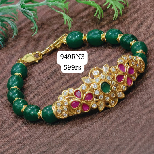 Bangle(green beads)