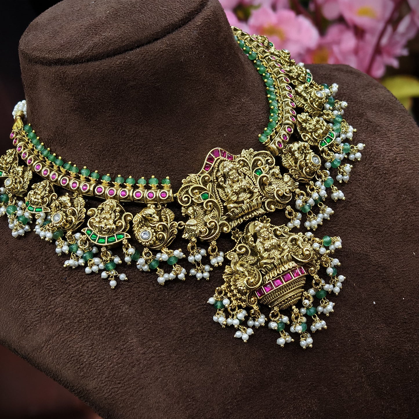 Guttapusalu short haram Neckset