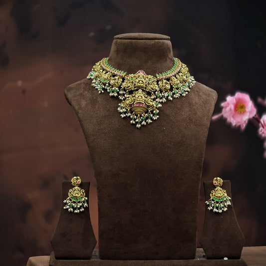 Guttapusalu short haram Neckset