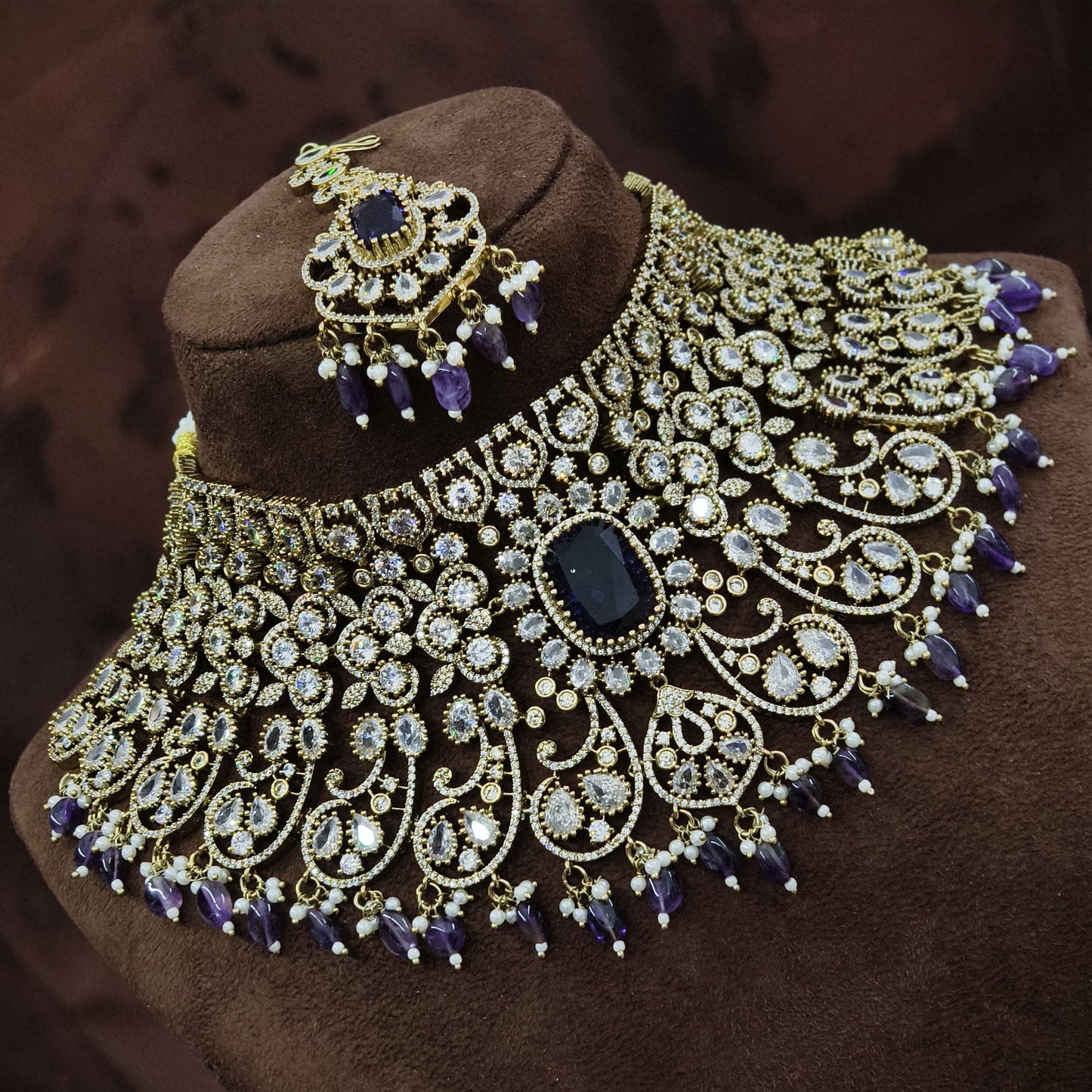 Victorian choker and Neckset