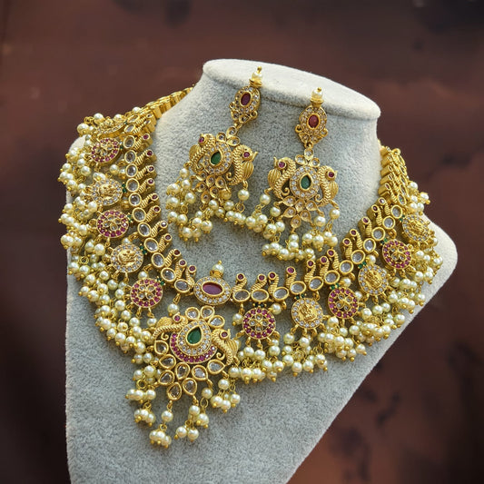 Guttapusalu short haram Neckset