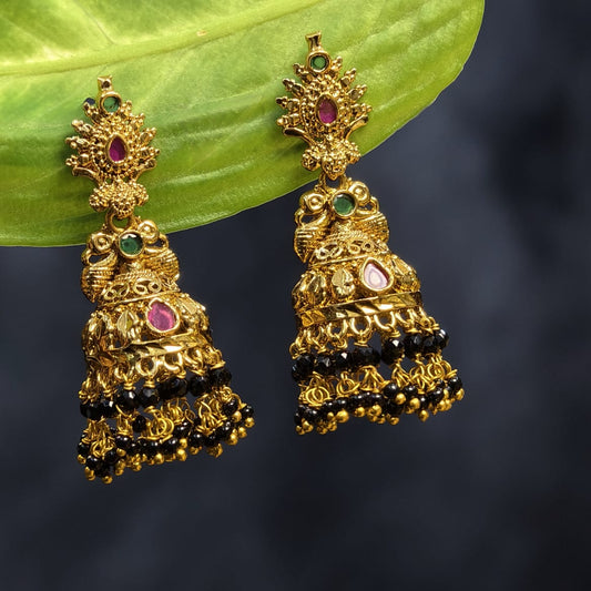 Black beads earrings