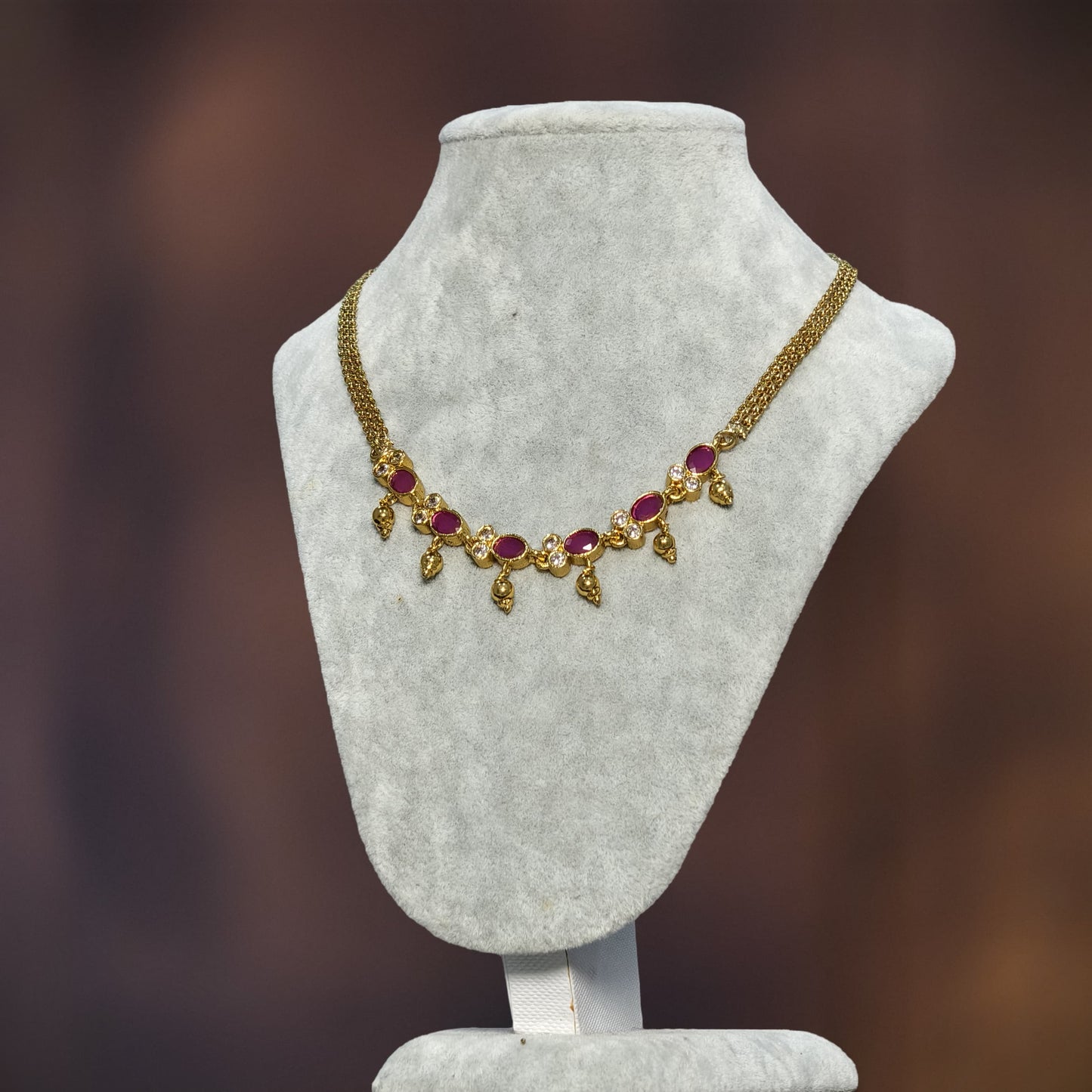 Ruby chocker