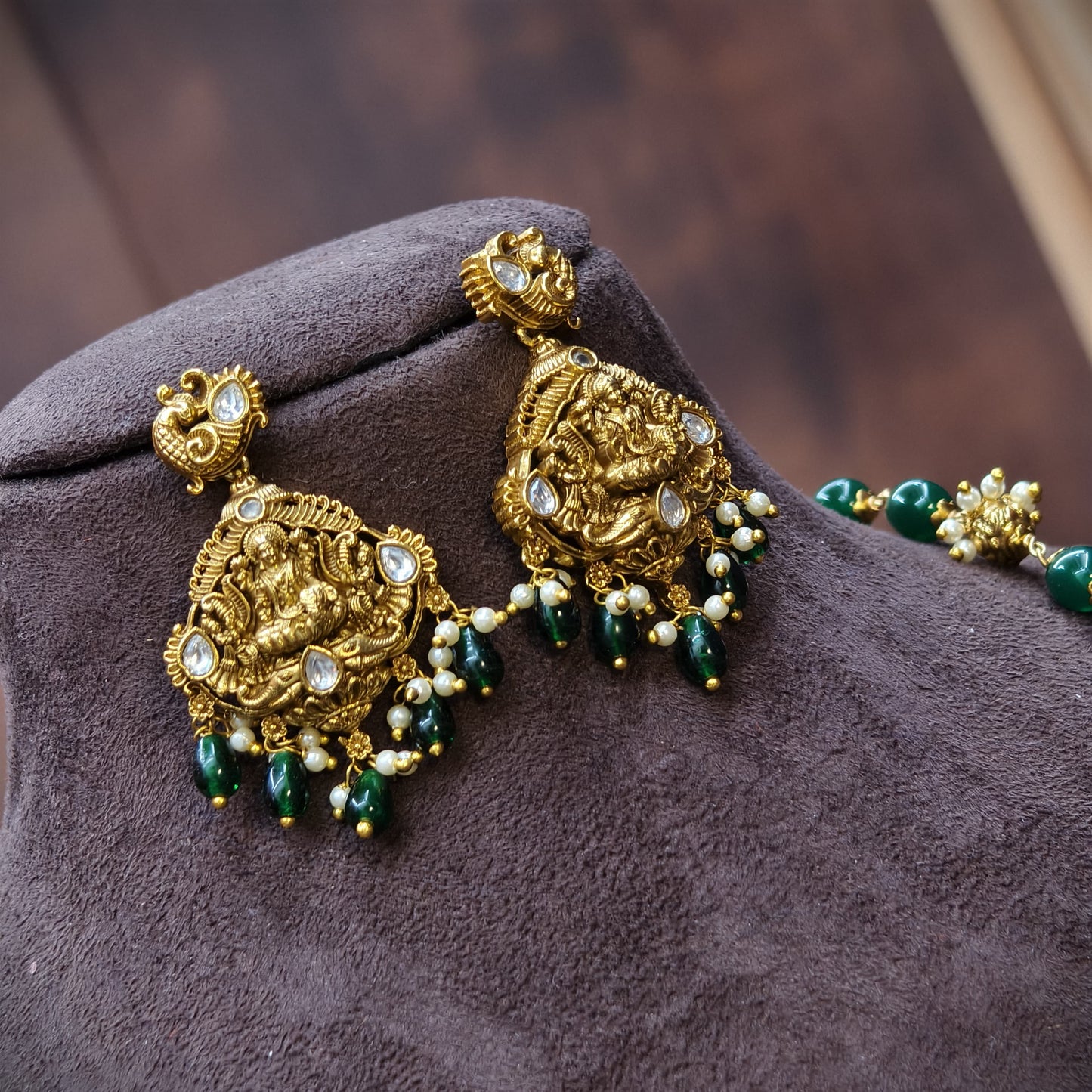 Green beads chain with earrings