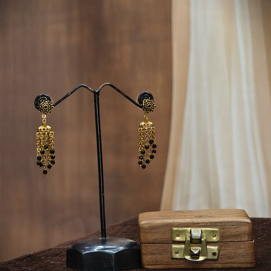 String earrings(butta)