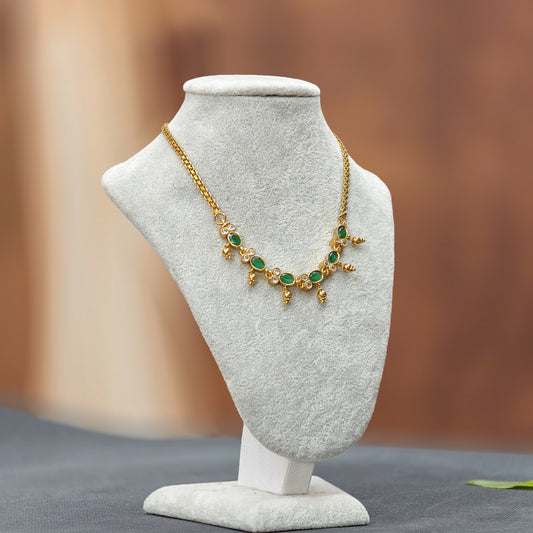 Green chocker