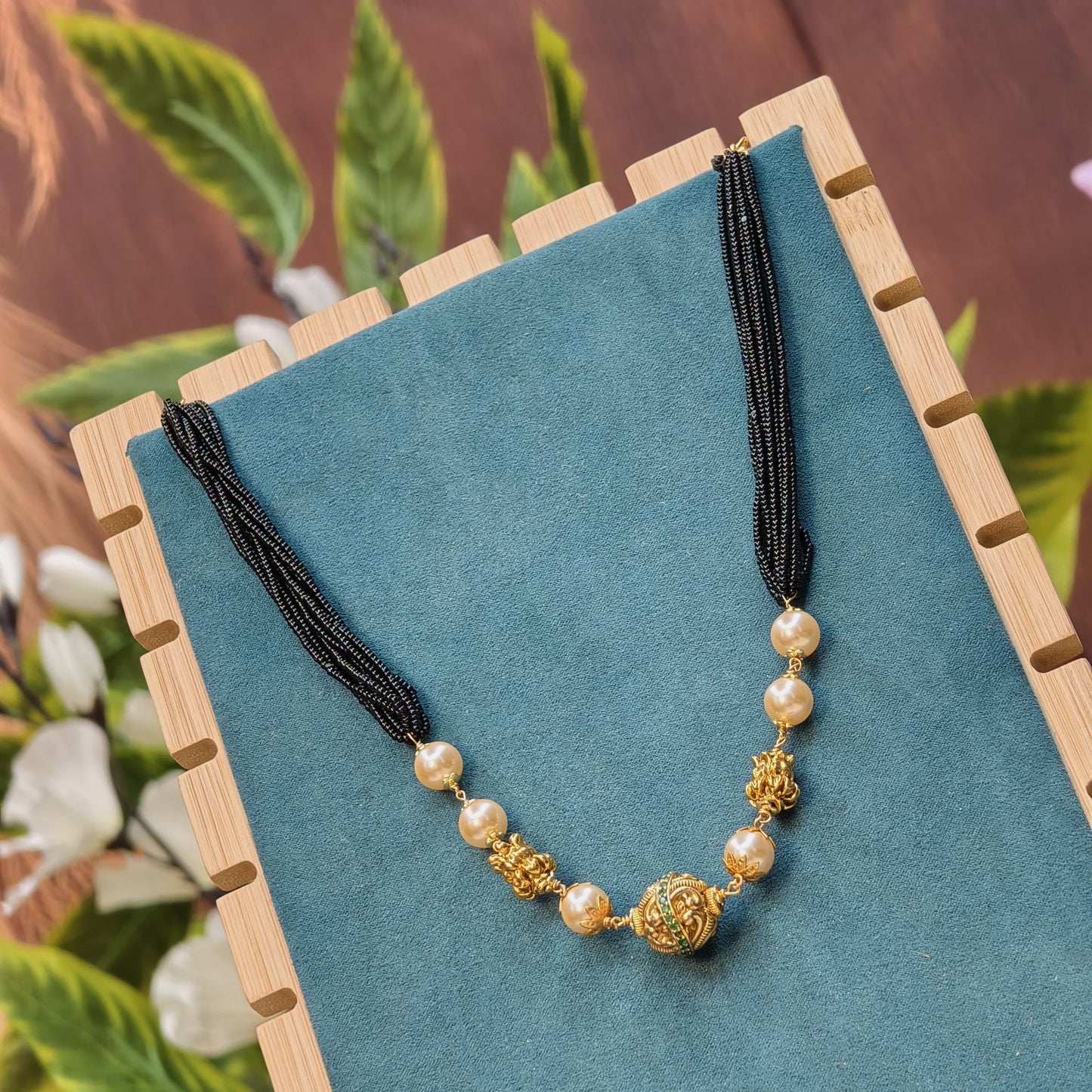 Short black beads
