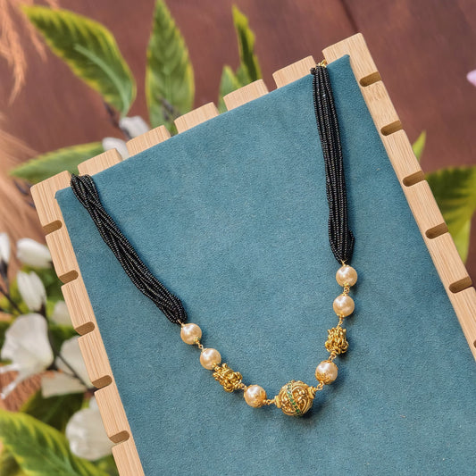 Short black beads