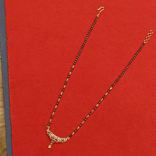 Short black beads(beads will be different)